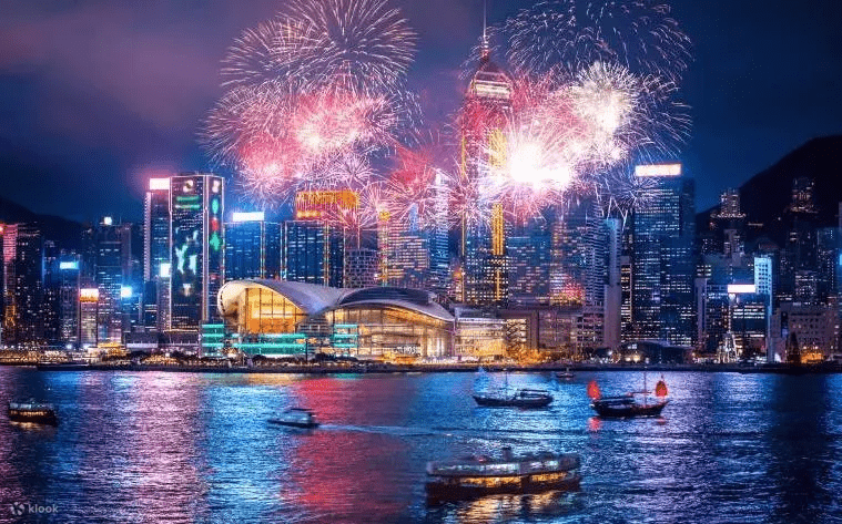 2026香港跨年, 維港煙火, 迪士尼倒數, 跨年貸款, 香港跨年遊船, AIA嘉年華, 西九文化區跨年, 香港倒數好去處, 跨年景點, 香港除夕活動, 跨年貼士, 年尾周轉, 跨年資金, 2026跨年好去處, 香跨年攻略, 借錢